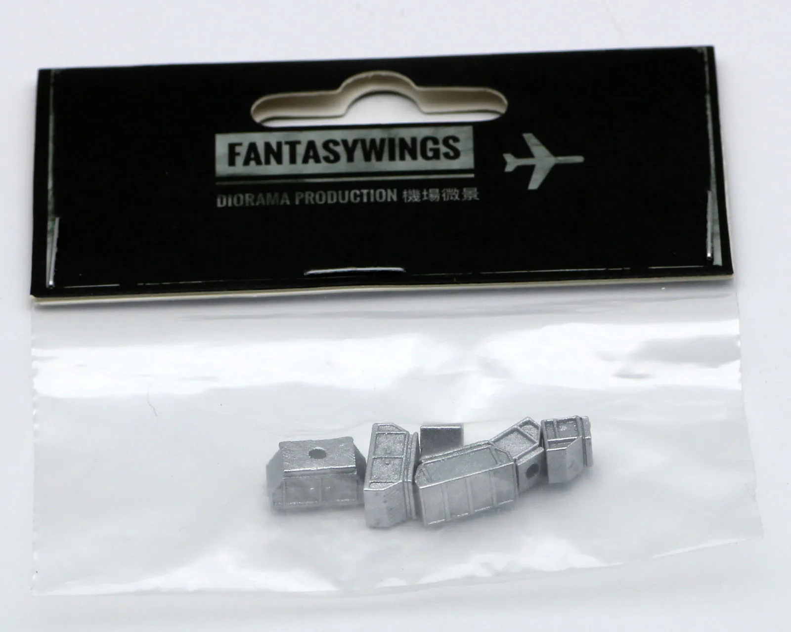 FWDP401 Набор от товарни контейнери за производство на диорами Fantasywings 1:400 (6 в 1 комплект) Изображение 1