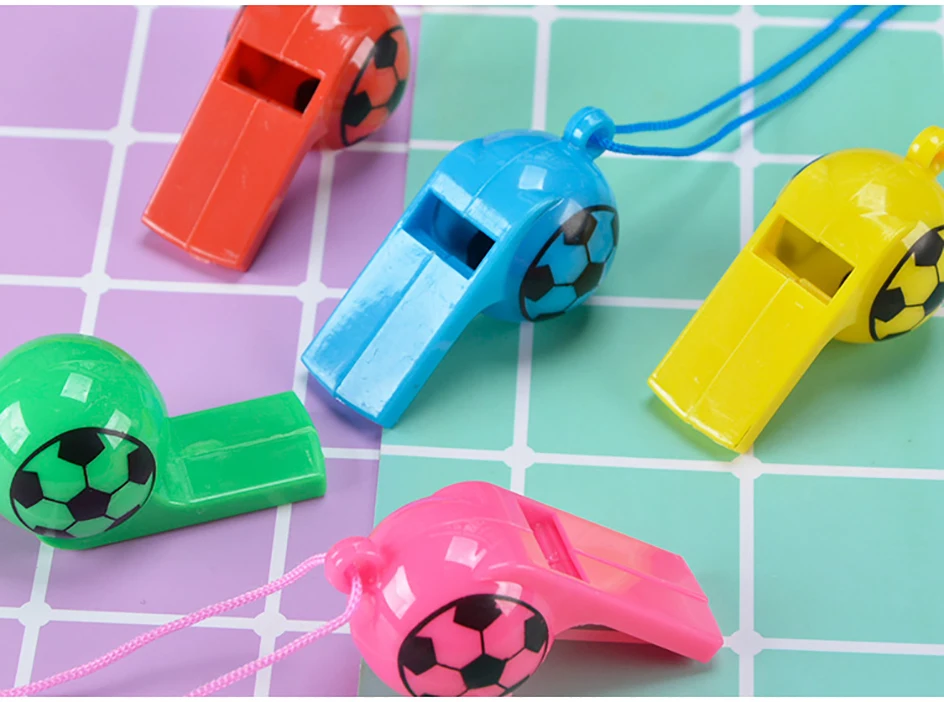 1БР случаен цвят Гореща разпродажба мини-свирка за черлидинга детски подаръци Пластмасов мултифункционален с въже, детски футболен свирка за ръгби Изображение 3